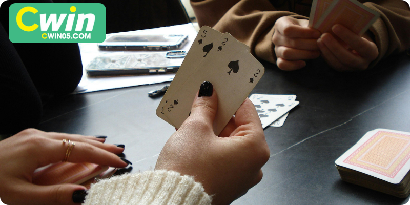 Về Chiến Thuật